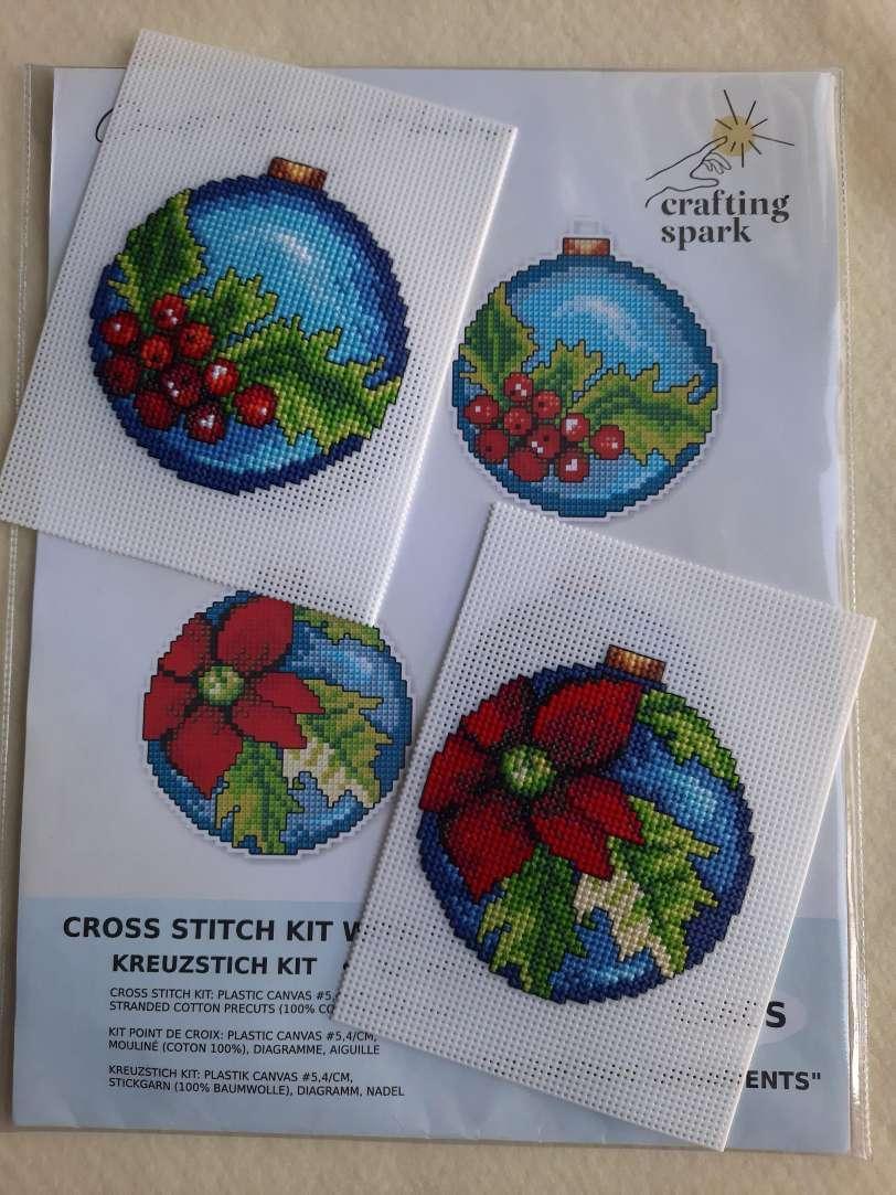"Christmas Ornaments" 116CS Counted Cross-Stitch Kit